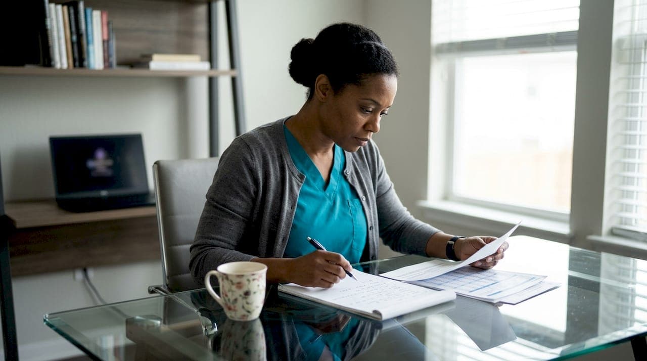 Why Nursing Wages Vary by State: A 2026 Guide